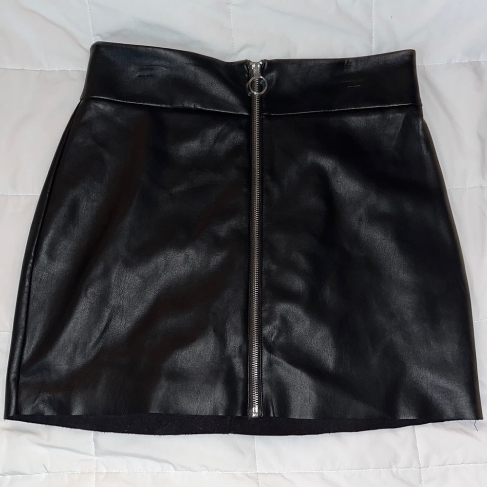NWT Black Express Skirt